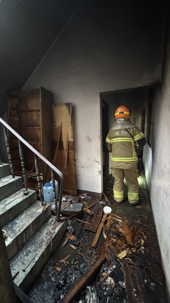 屏東南州民宅火警！　59歲男燒燙傷送醫