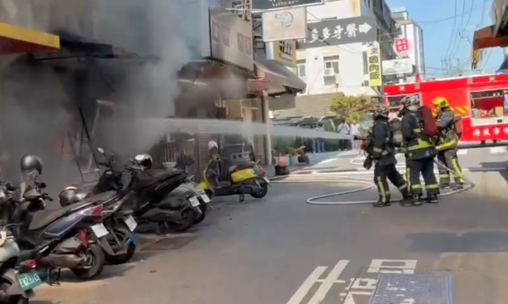 台中逢曱商圈換瓦斯桶不慎引發火警！ 1名男子燒燙傷送醫