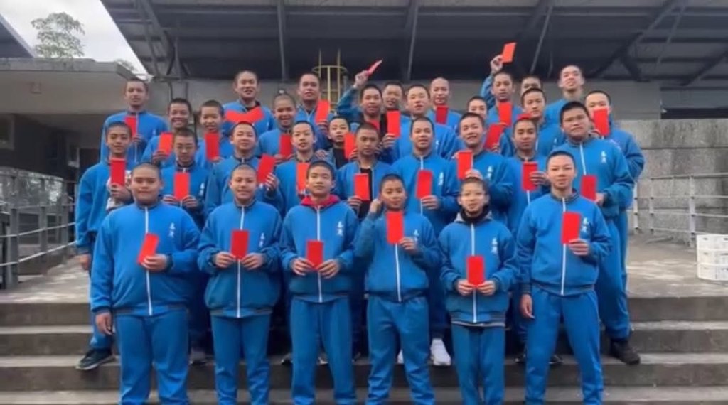 十年不間斷做公益　「大蘋果小太陽 活力平台」創辦人陳圓圓送暖偏鄉