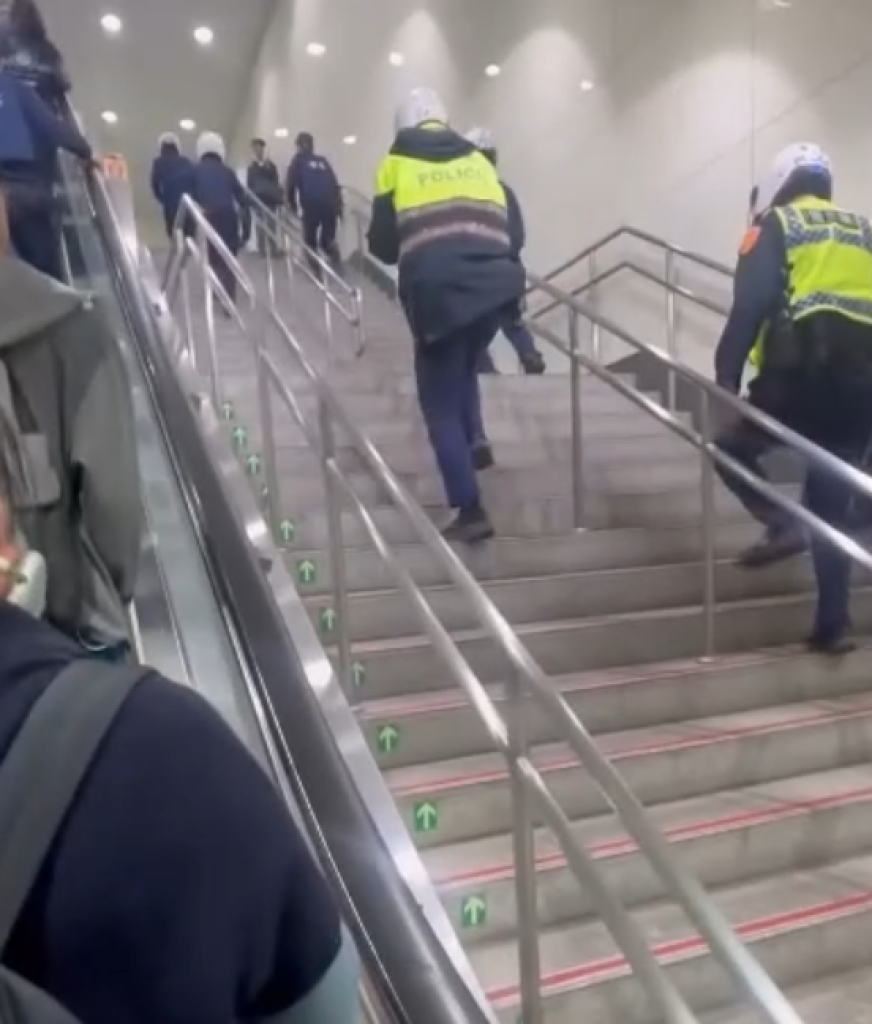 揚言捷運車廂內殺人！　大批警力趕往松山站警戒