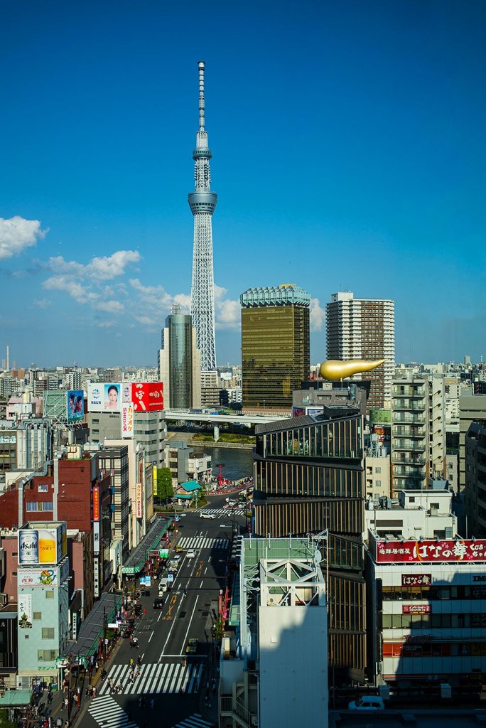 20人困340公尺高空5.5小時！東京晴空塔電梯急墜煞停 