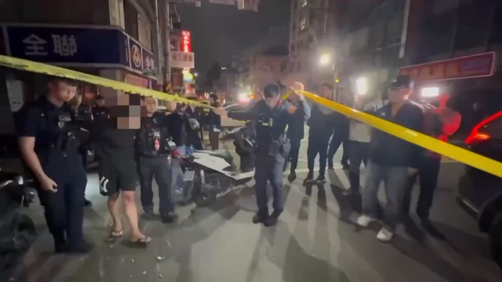 蘆洲毒蟲開BMW掛假牌拒檢狂飆撞傷2警　警連開12槍跨區逮人