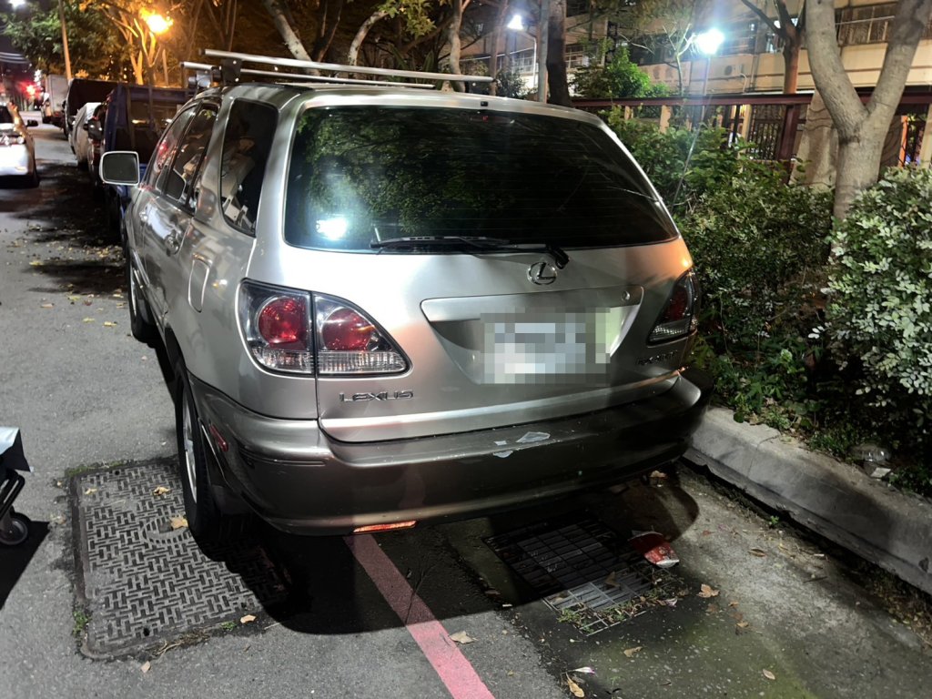 向老闆借車後失聯！　裝修工人被發現陳屍休旅車內檢警相驗調查