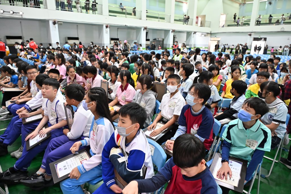 彰化縣表揚462位國小模範兒童 王惠美鼓勵勇敢逐夢