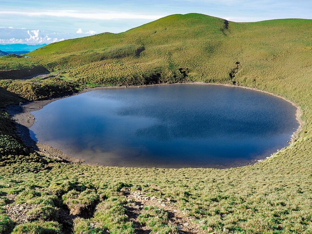 嘉明湖17歲少女突不適倒地！登山隊急求救 山域救援啟動