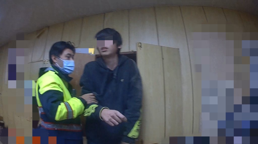 連住戶都不曉得有這個空間！　中壢男子潛入民偷錢躲夾層遭逮捕