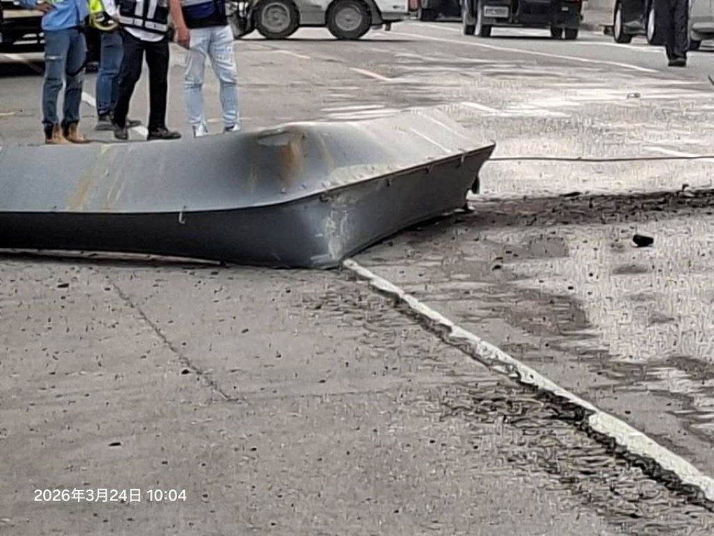 快訊／驚悚！富邦漢神凹子底出事 2鋼筋「從天而降」砸爆車