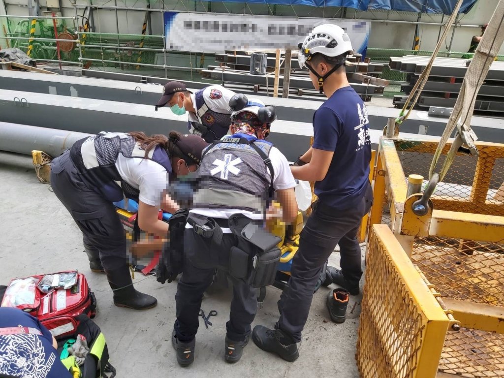 3年3起工安！高雄富邦漢神凹子底再出事　鋼板、模板、鋼筋通通掉過