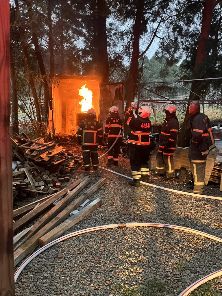 埔里露營區火警！　鍋爐用柴油燃燒火勢猛烈