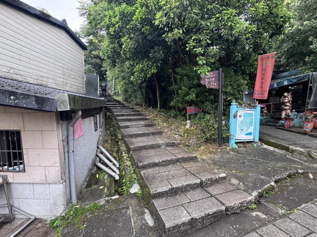 圓山飯店旁步道驚見「男子掛樹」　晨運民眾報警救人已屍僵