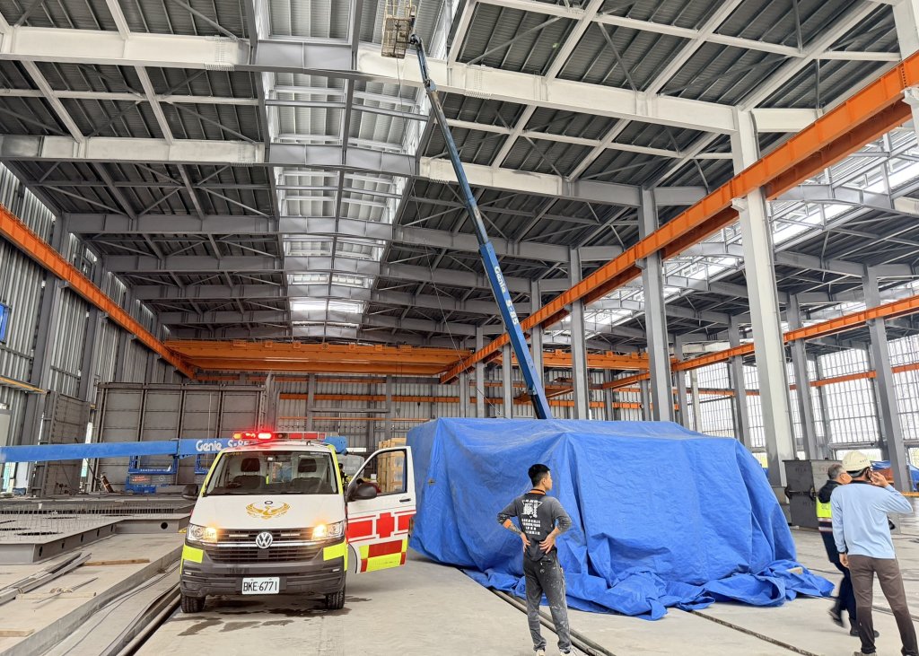 連假南科出事！新建廠房傳工安意外油漆工10米高墜落不治