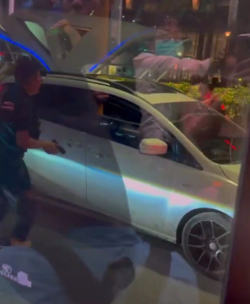 攔車敲窗逮人畫面曝光！台中自小客車拒檢逃逸　警方追捕逮人查獲毒品