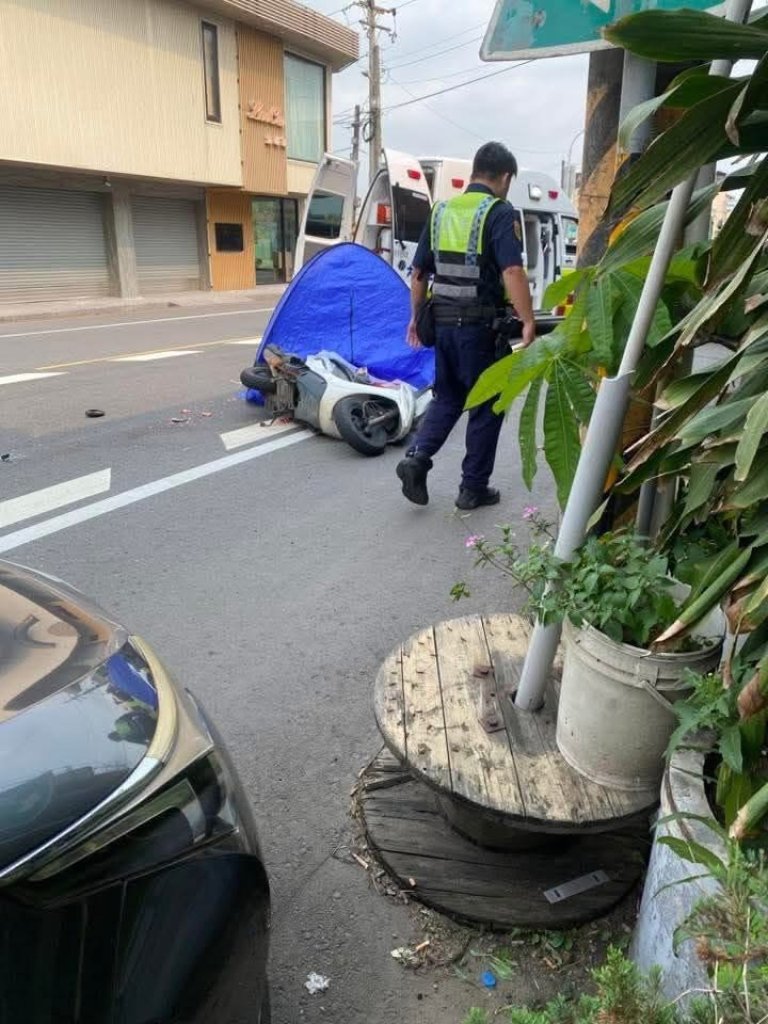 桃園國際路死亡車禍！ 機車與貨車相撞騎士當場死亡