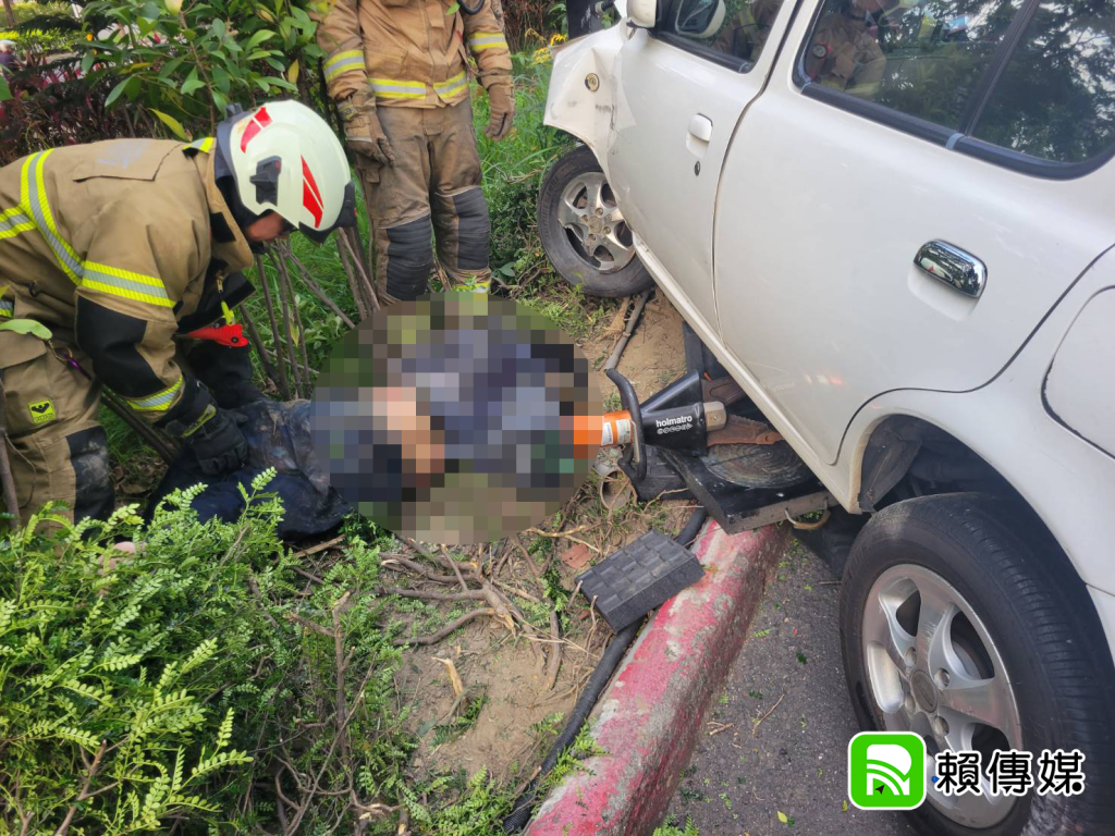 消防一度找嘸！南科群創管制區內驚傳車禍　洽公女撞機車4傷1人困車底