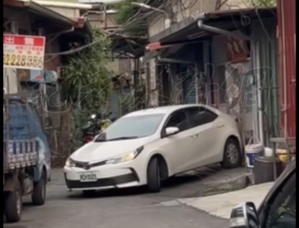 獨家/宮廟遶境衝突延燒！嗆「沒錢吃便當我給你」　千份便當堆門口畫面曝光