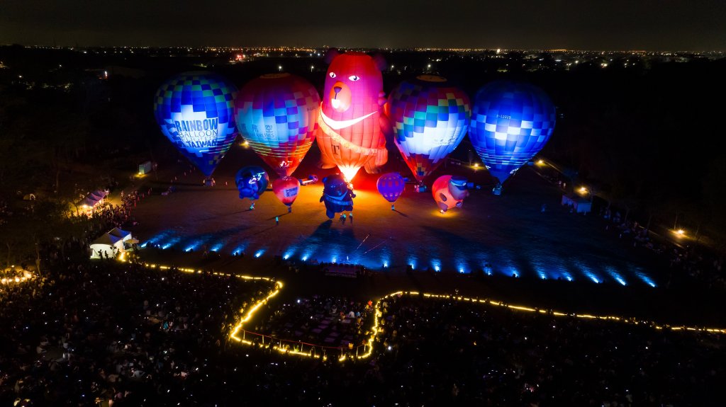 注意了！天氣攪局「西拉雅熱氣球光雕秀」延期一天　接駁末班車同步調整