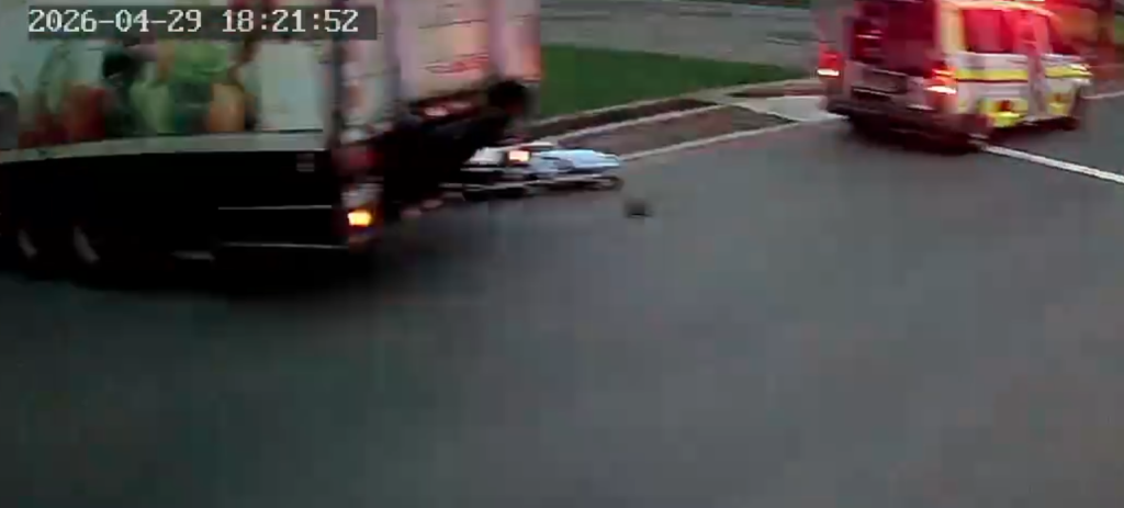 雲林內輪差釀死亡車禍！　騎機車老婦遭大貨車輾斃