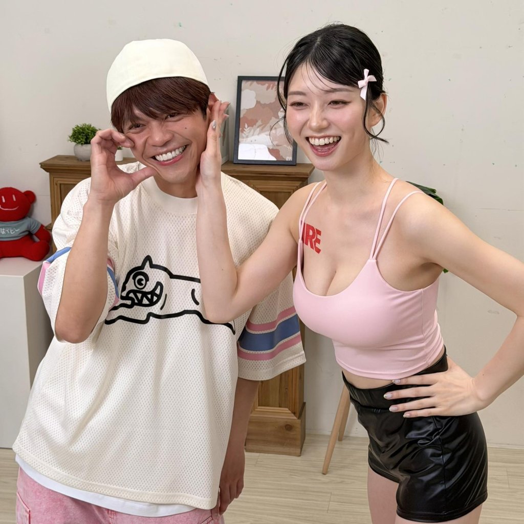 蔡阿嘎合體瀨戶環奈超香！慘遭賞巴掌伺候　網：是獎勵