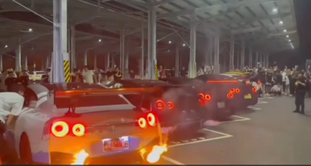 國道南投服務區車聚競速遮蔽車牌違規！　警方到場取締帶回3人究辦