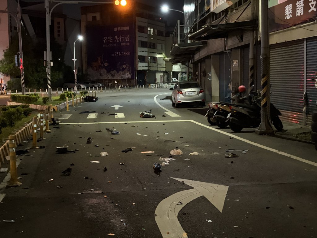 彰化市兩死兩傷重大車禍！BMW連撞兩車　新婚女子與機車騎士喪命