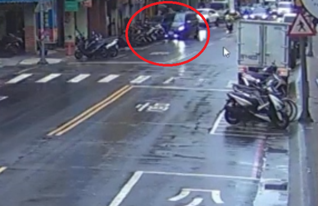 又見毒駕車肇事！新莊男子駕車擦撞14車　煙彈丟水溝試圖滅證