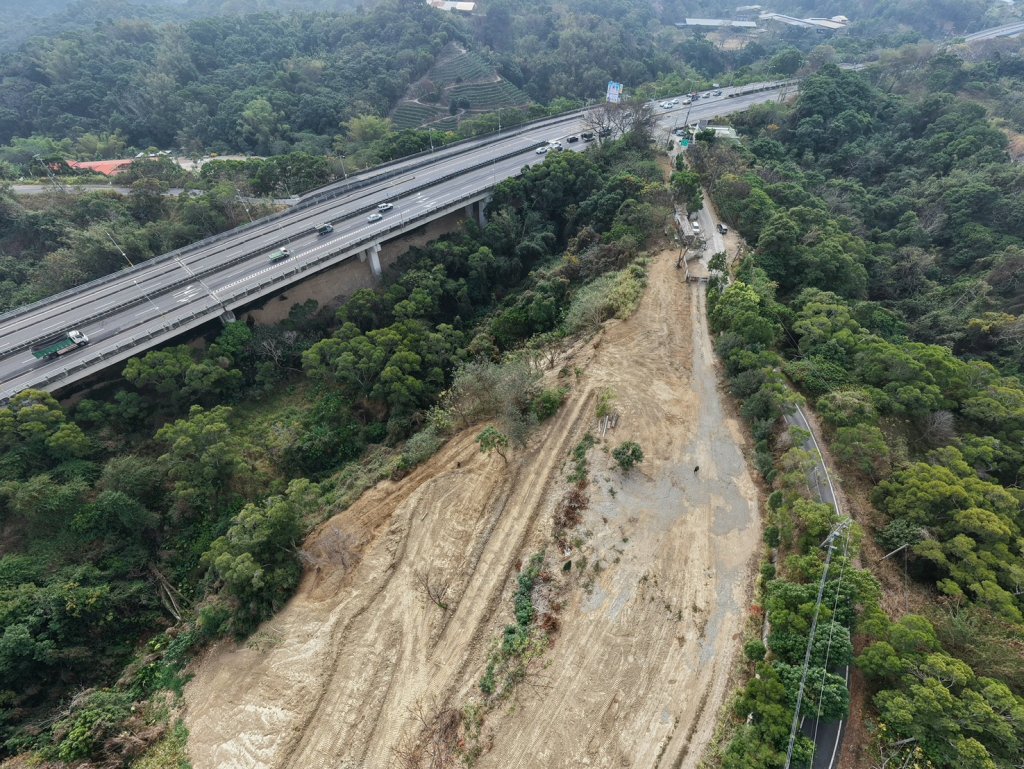 黑金產業鏈非法回填廢土2萬平方公尺！　傾倒台74甲線旁山坡地復原費用逾1億元