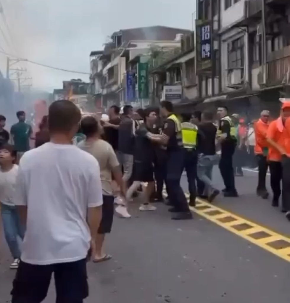 瑞芳廟會遶境民眾言語爭執推擠　警方迅速排除