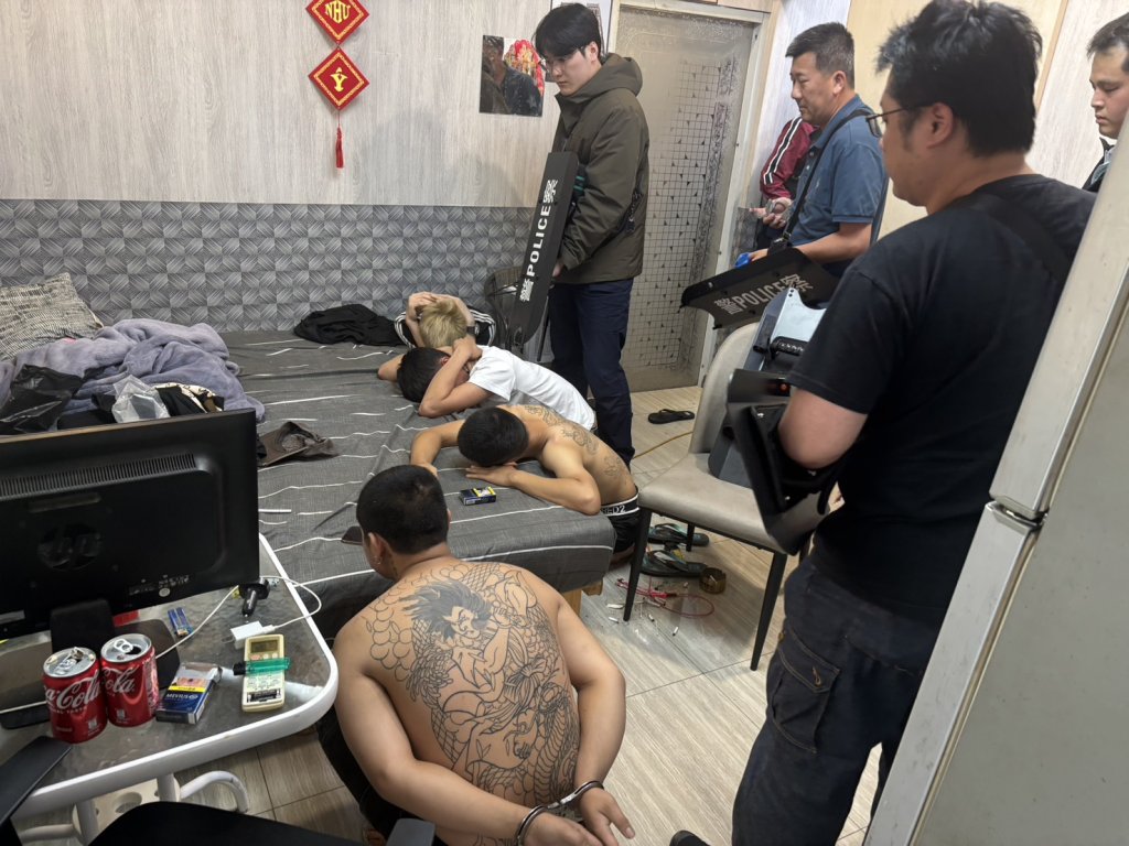 瑞芳越籍移工地下匯兌遭長刀砍傷打劫！　警方跨縣市追緝逮捕8名越南籍嫌犯