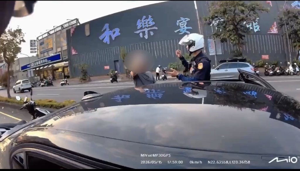 高雄街頭蛇行露餡！警攔權利車　4越南失聯移工全落網