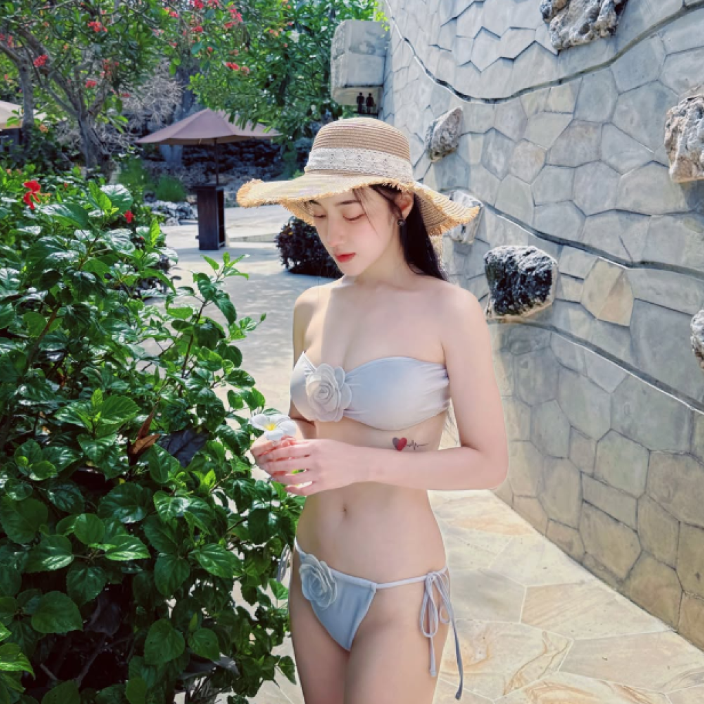 八點檔女神夏宇禾峇里島辣曬白色比基尼　絕美曲線曝光