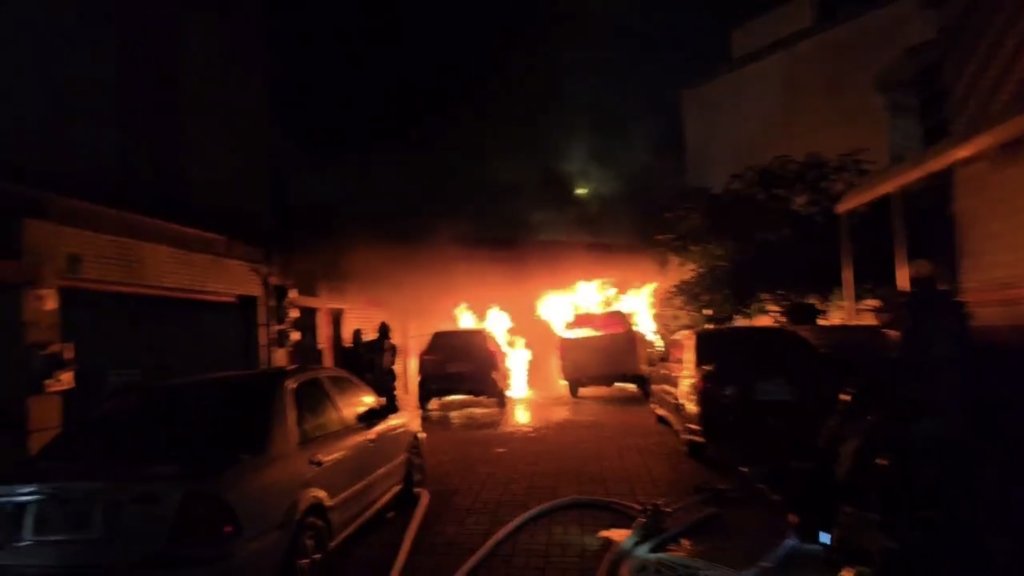 快訊／台南安南民宅火警！延燒鄰宅…汽機車遭殃 惡火濃煙狂竄