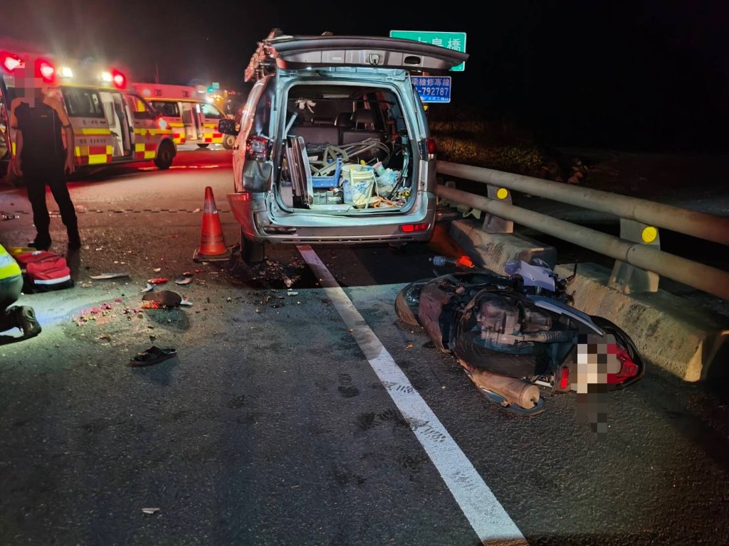 台9線死亡車禍！雙載機車猛撞路邊貨車　夫妻雙雙身亡