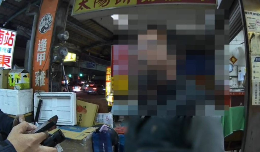 公車站違停領包裹露餡！ 台中男「太淡定」遭警識破竟是通緝犯