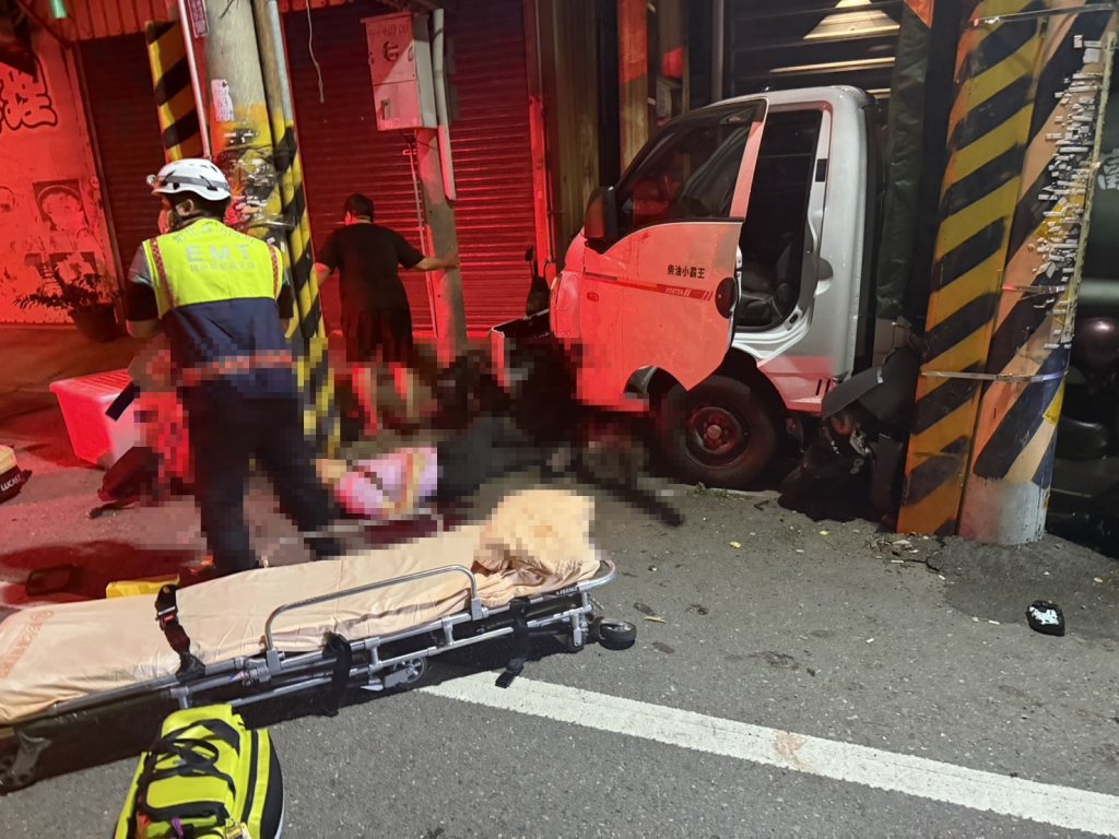 彰化死亡車禍！火鍋店門口「遭大貨車猛撞」父女雙亡　駕駛毒檢陽性