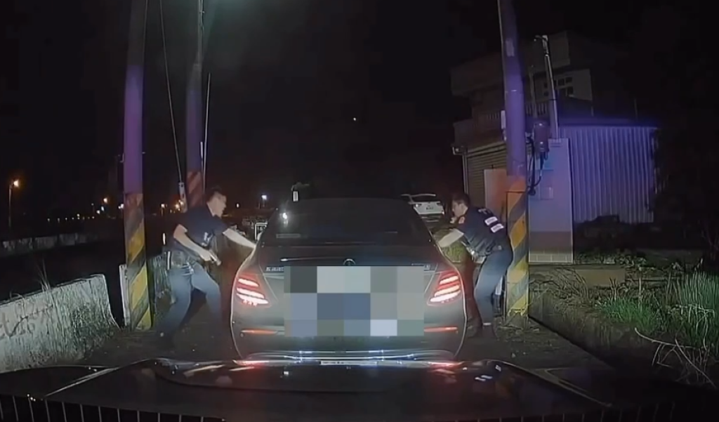 宜蘭警方全力取締圍堵毒駕　贓車拒檢逃逸警方追緝逮捕起出毒品