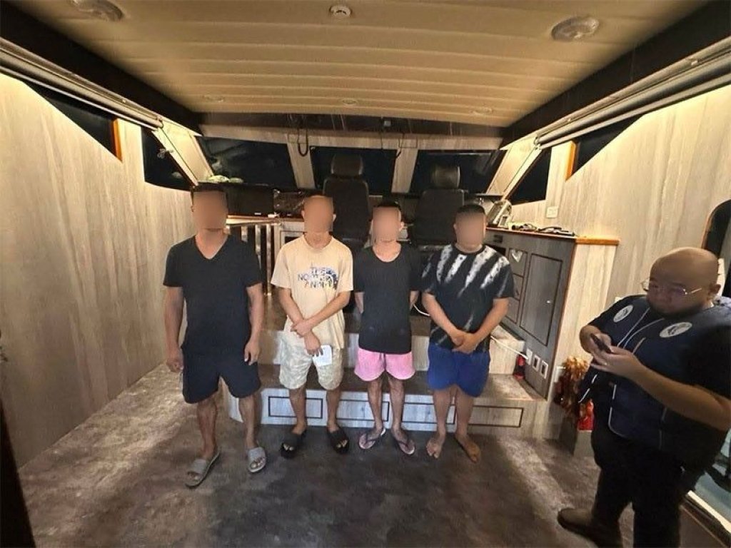 影／遊艇擱淺露餡！4台灣籍男子在馬尼拉灣亂丟垃圾遭逮捕　其中2人還是毒品通緝犯