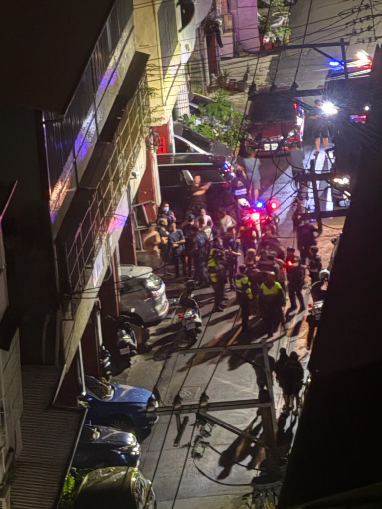 酒後泥醉男脫序嗆鄰居釀口角推擠　太平分局快打員警到場壓制究辦