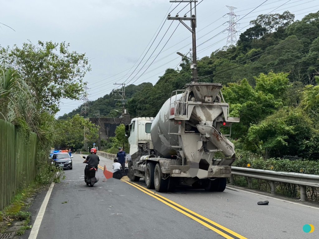 超車不慎釀悲劇！　三峽機車撞水泥車騎士傷重不治