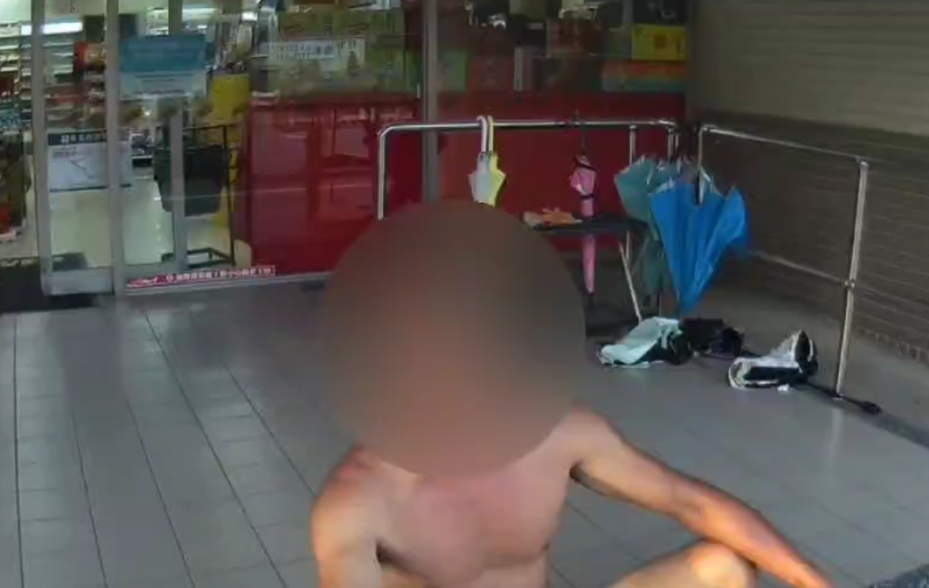 吸毒吸到ㄎㄧㄤ？　桃園裸男大鬧超商砸冰櫃