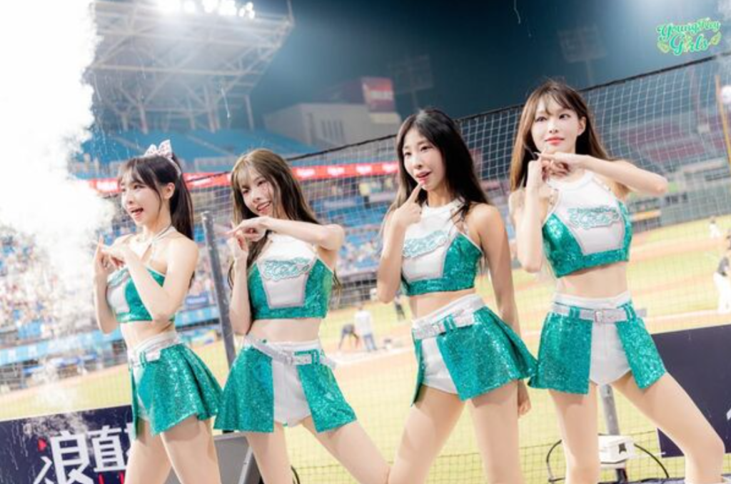 洋基女孩首登樂天桃園球場應援　171公分飛飛曝高挑秘訣