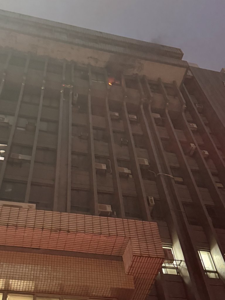 中興大學校園火警！農業環境科學大樓教室冷氣機失火　無人傷亡