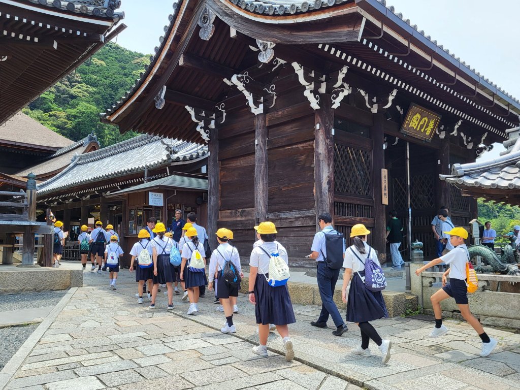 日本校園爆醜聞！男師涉與女學生不當關係　教室成私密空間