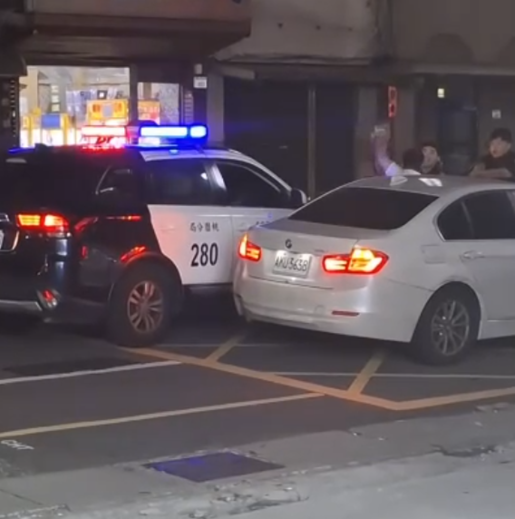 攔車逮人！轉彎未打方向燈拒檢逃逸　桃警攔截圍捕2.5公里逮捕