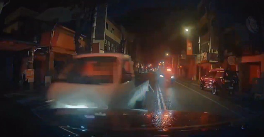 颱風夜花蓮男毒駕贓車拒檢逃逸！　擦撞警車路邊停車被逮捕