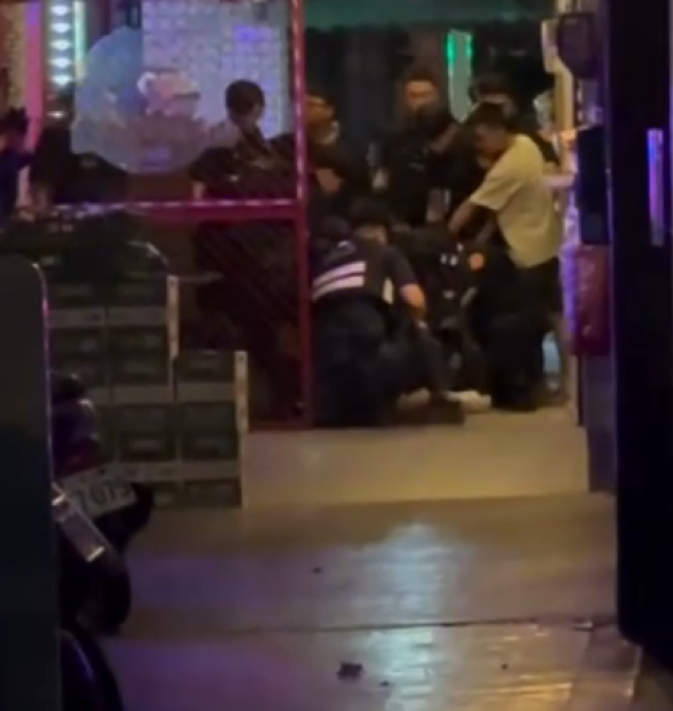 颱風夜友人聚會爆口角！　酒醉男女街頭失序遭警管束