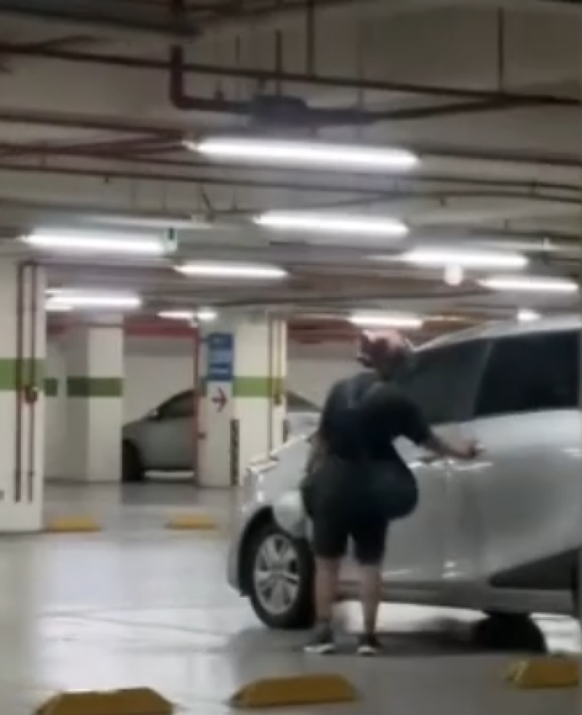  台中萬家福西屯店停車場怪客！亂拉客人車門還敲車　業者：加強巡邏安全管理