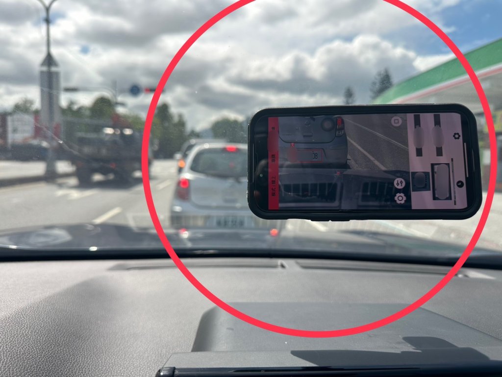 老翁騎車掛幽靈車牌酒駕！ 　吉安警車牌辨識系統發現追逐5分多鐘逮捕