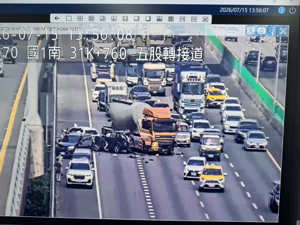 國道1號五股路段6車相撞！　聯結車未注意前方動態釀禍