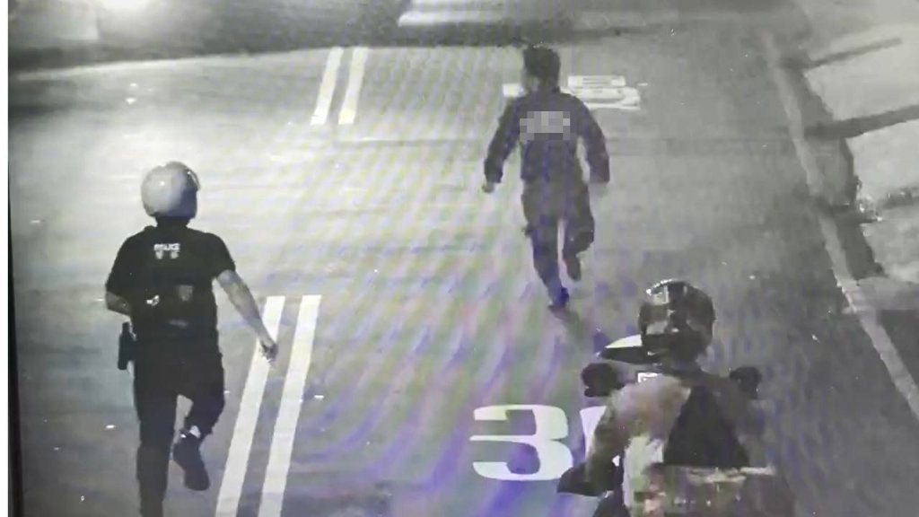 罰鍰恐噴飛13萬！　桃園酒駕男棄車落跑警追120米逮捕