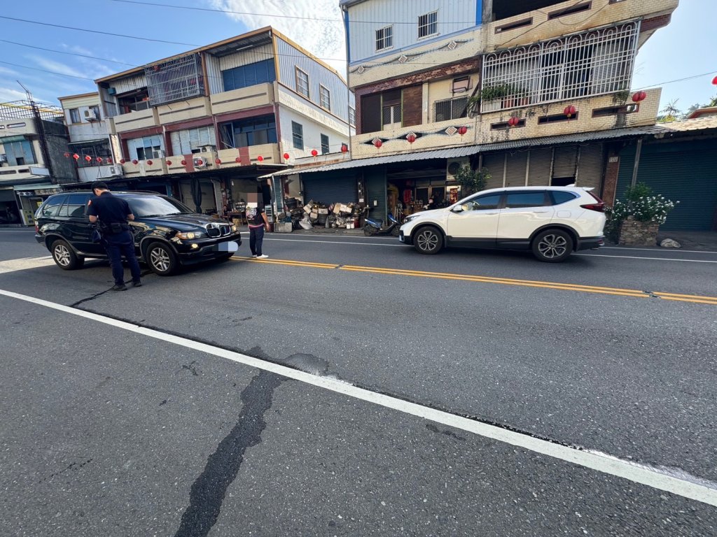 台東80歲翁被撞死！牽腳踏車過馬路被撞　頭部重創不治